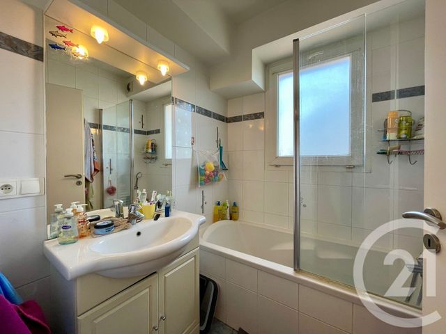 Appartement F4 à vendre - 3 pièces - 66.86 m2 - MAIZIERES LES METZ - 57 - LORRAINE - Century 21 Gestion Et Patrimoine