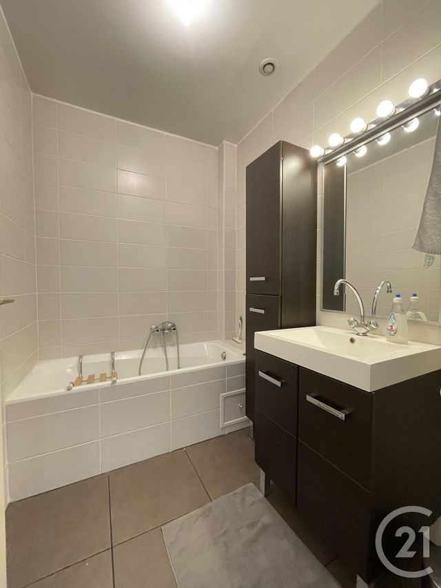 Appartement F4 à vendre - 5 pièces - 82.73 m2 - METZ - 57 - LORRAINE - Century 21 Gestion Et Patrimoine